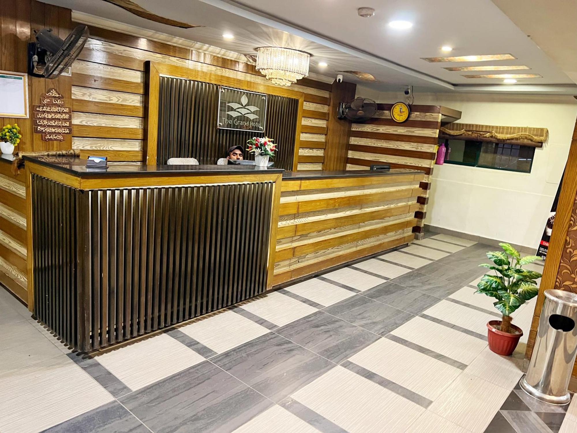 The Grand Hotel Multan Exterior foto