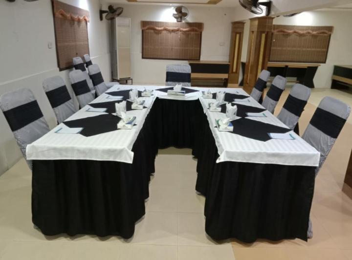The Grand Hotel Multan Exterior foto