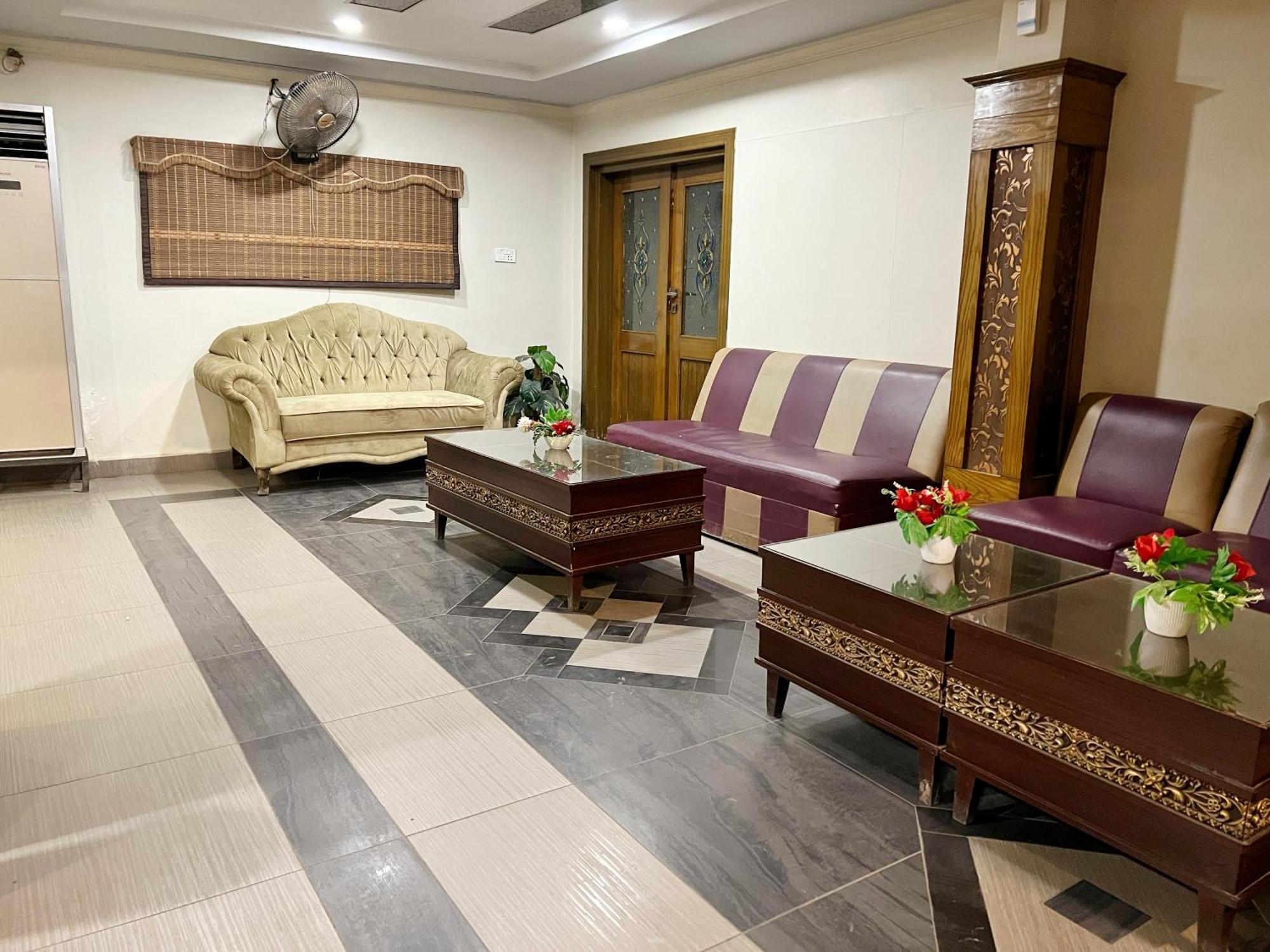The Grand Hotel Multan Exterior foto